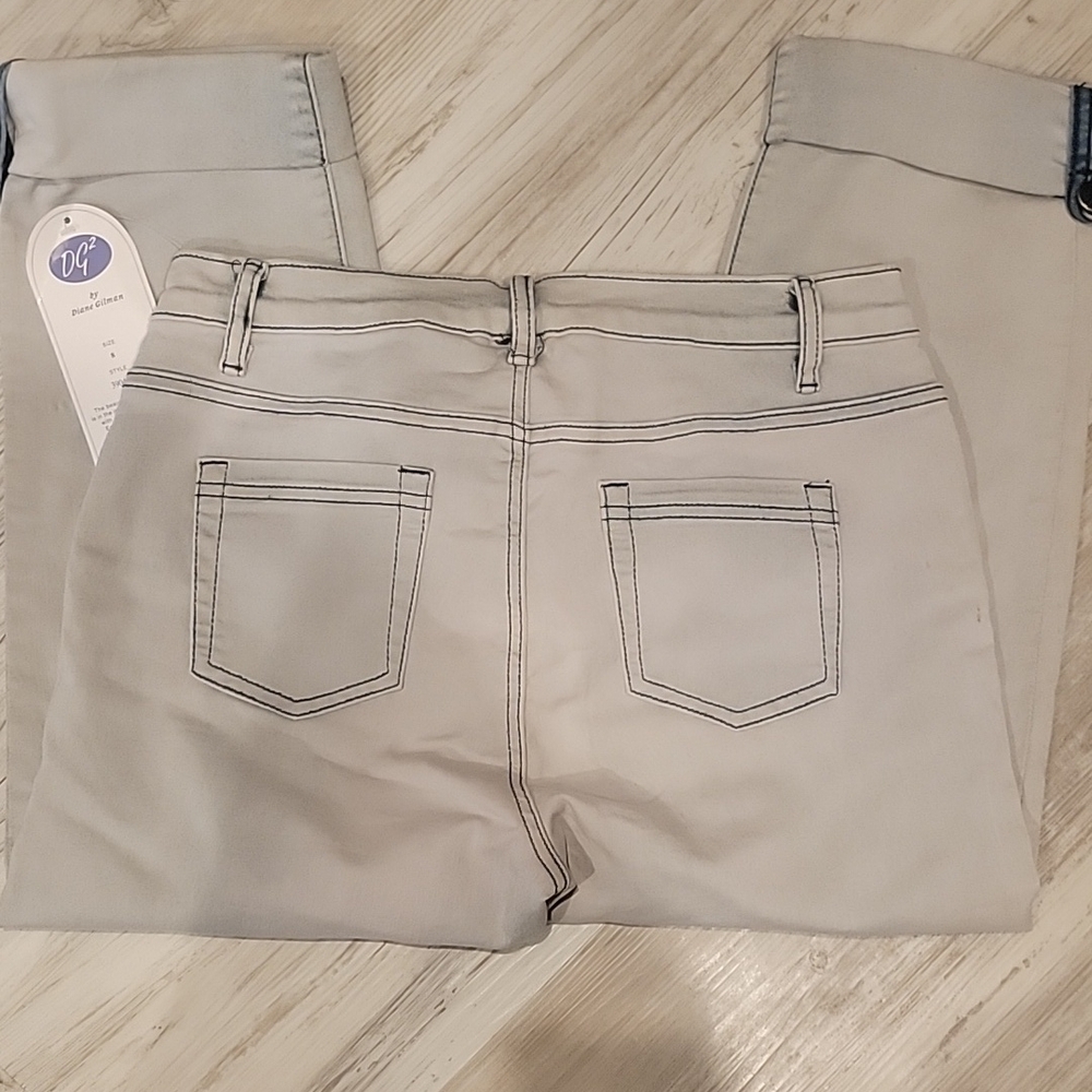 DG2 Crop Summer weight Jeans size 8 NWT, blue - Picture 3 of 3